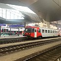 Interrail23 004  Cette 5047 semble bien perdue toute seule dans la grande gare Wien Hauptbahnhof
