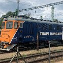 Interrail23 218  En m'approchant, il s'agit bien d'une locomotive immatriculée en Roumanie par la compagnie Train Hungary. Les 060 DA sont des locomotives produites en Suisse pour la Roumanie.