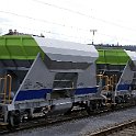 DSC11491  Nouveaux wagons du BLS pour le transport de Ballast