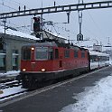 DSCF0371  Fribourg, Re 4/4 II avec une voiture intermédiaire DOMINO