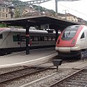 CH CFF ICN Neuchatel02  Deux ICN à Neuchâtel, l'un à destination de Zürich, l'autre de Basel SBB