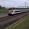 IMG 1208  RE Biel - Bern peu après Zollikofen. Hors des heures de pointes, c'est un train court composé de 5 voitures qui effectue cette liaison. Une rame idéale à reproduire en miniature.