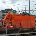 DSC11898  Un wagon non identifié à Solothurn avec grue et un pantographe sur le container.