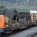DSC20663  Cintres sur un wagon plat, destinés aux travaux pour le nouveau tunnel de l'Albula.