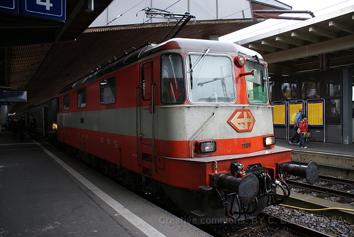 Re 4/4 II Swiss-Express après modernisation