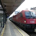 Une Taurus à Villach avec le reste de la rame de EuroNight Zürich - Zagreb. En raison d'innondations en Slovénie, la circulation du train était interrompue.
