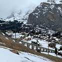 Le funiculaire d'Allemandhubel sur le viaduc au-dessus de Mürren