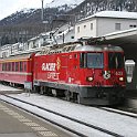 Ge 4/4 II 623 à Samedan acec un Région Pontresina - Scuol-Tarasp