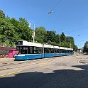 Un nouveau tram Flexity près de Stadelhofen