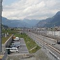 Vue depuis la plateforme d'observation près du portail Nord en directon de la palce d'installation du chantier de technique ferroviaire.